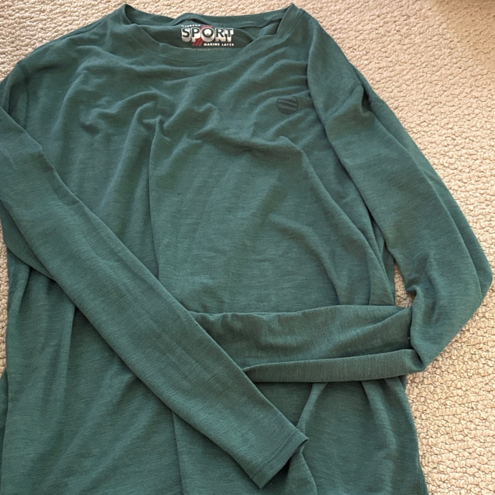 Weekend sport marine layer long sleeve size M